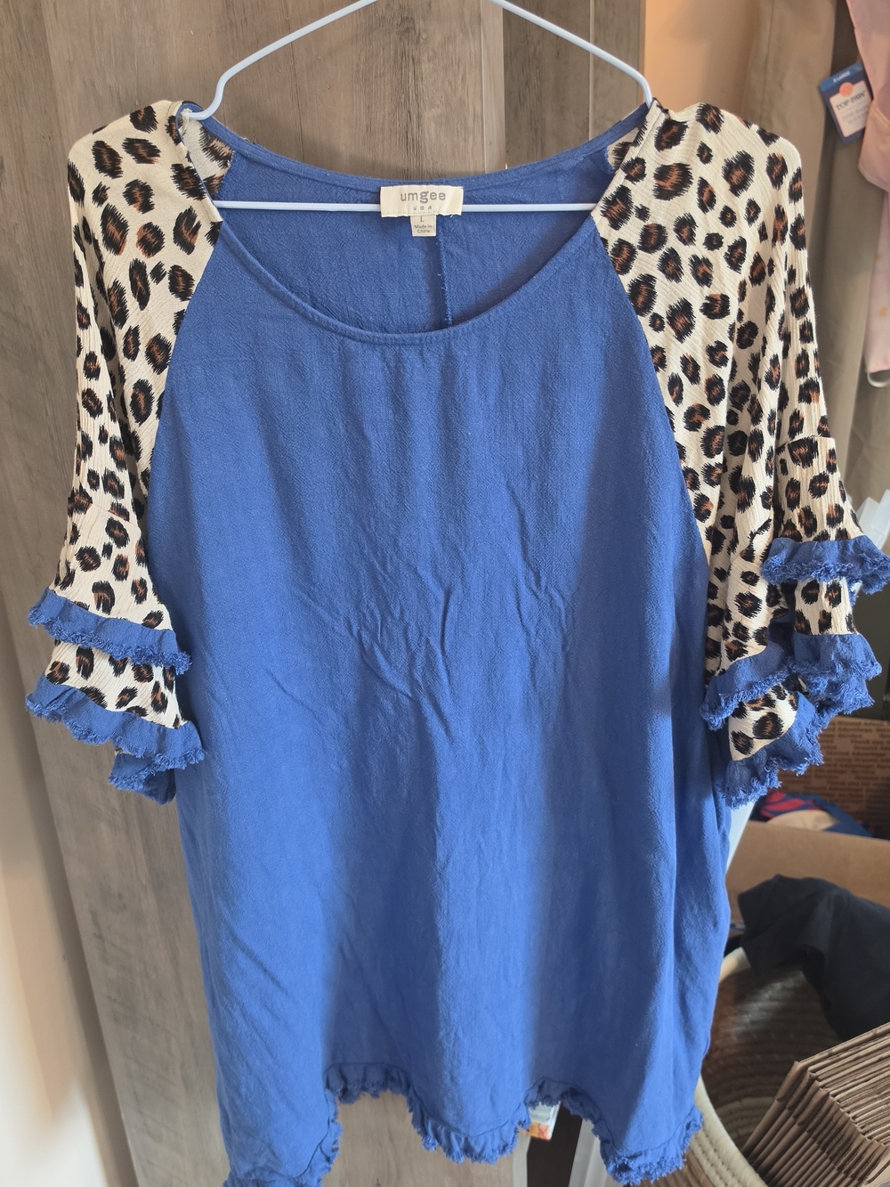Umgee Royal Blue Raglan Linen Blend Tunic with Leopard Ruffle Sleeves